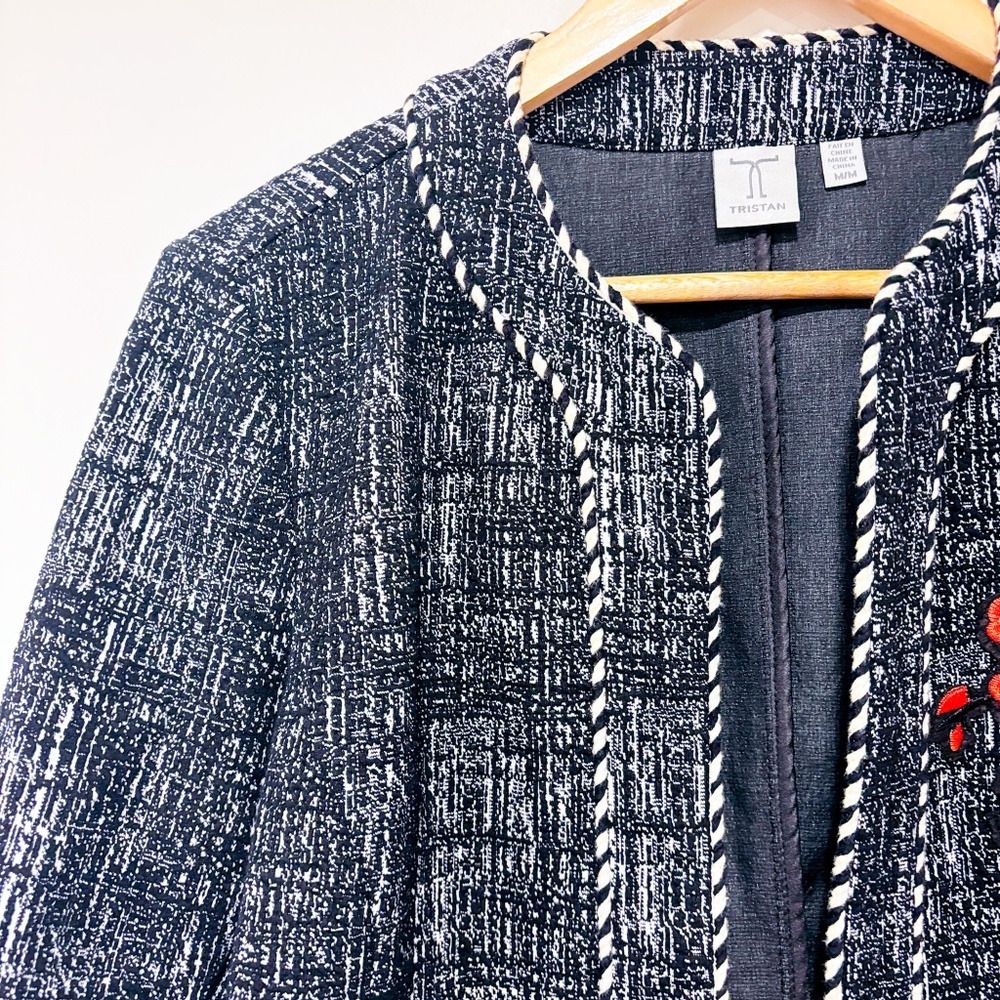 TRISTAN Short black blazer with red flowers - Picture 2 of 7